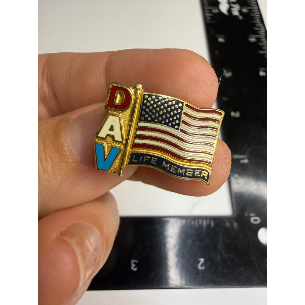 DAV Disabled American Veterans Life Member American Flag Enamel Lapel Pin Gold